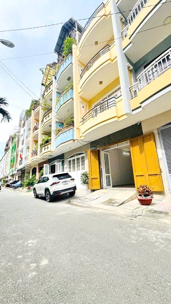 Bán nhà KDC Cao Lỗ, Phường 4, Quận 8, mặt tiền, 2 lầu, 4x16m